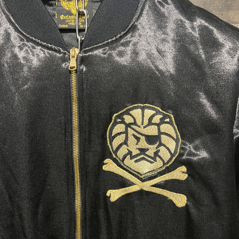 Exsclusive Game Jen's jacket! - Picture 6 of 11